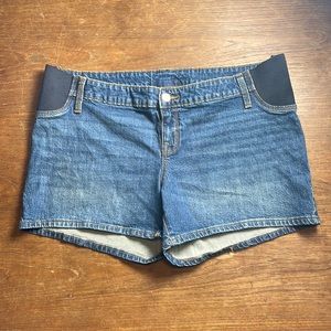 Isabel x Target Maternity Under Belly Shorts, Size 12